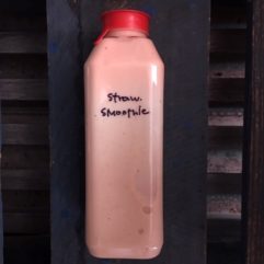 Strawberry Yogurt Smoothie – A2/A2 – PINT